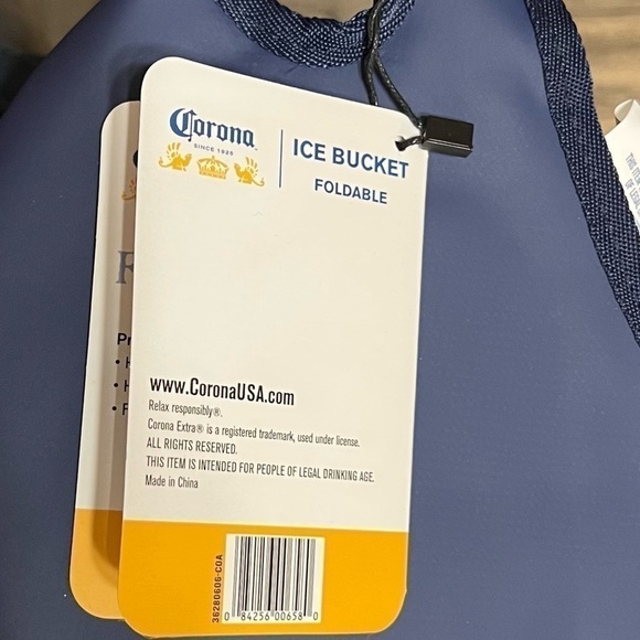 CORONA Portable Collapsible Cooler - Great For The Beach - Picture 7 of 13
